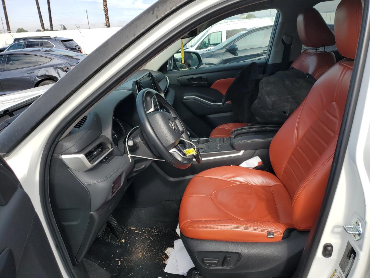 2022 Toyota Highlander - Image 7