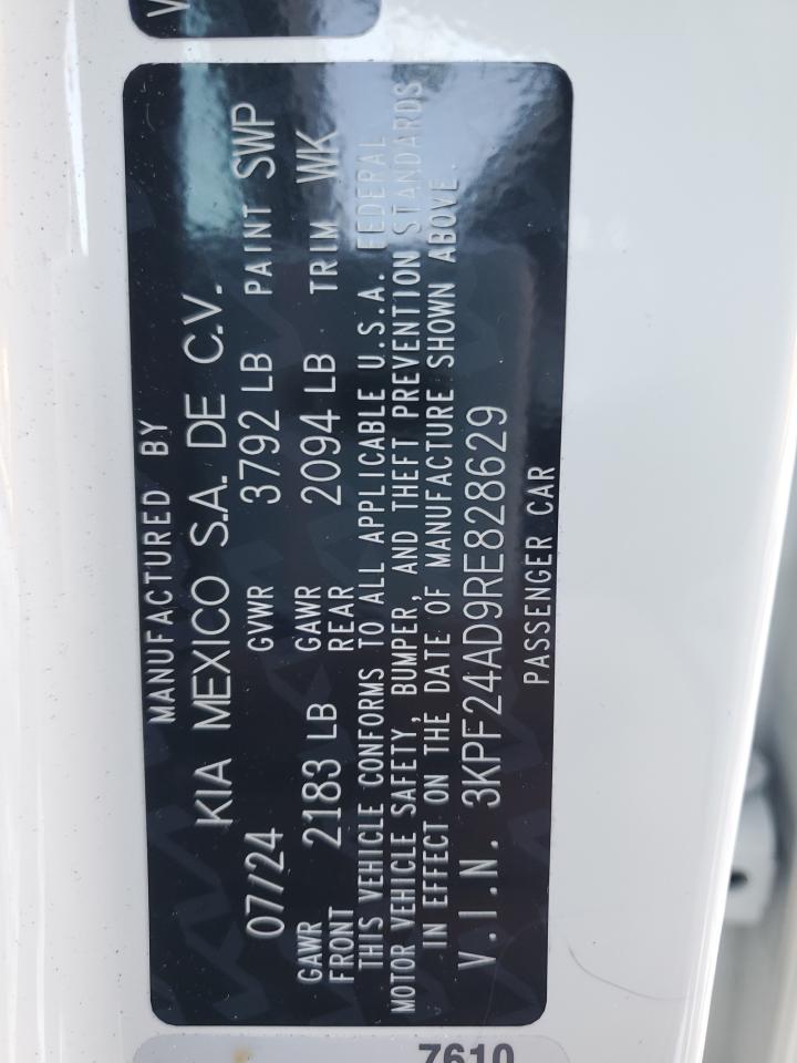 2024 Kia Forte - Image 14