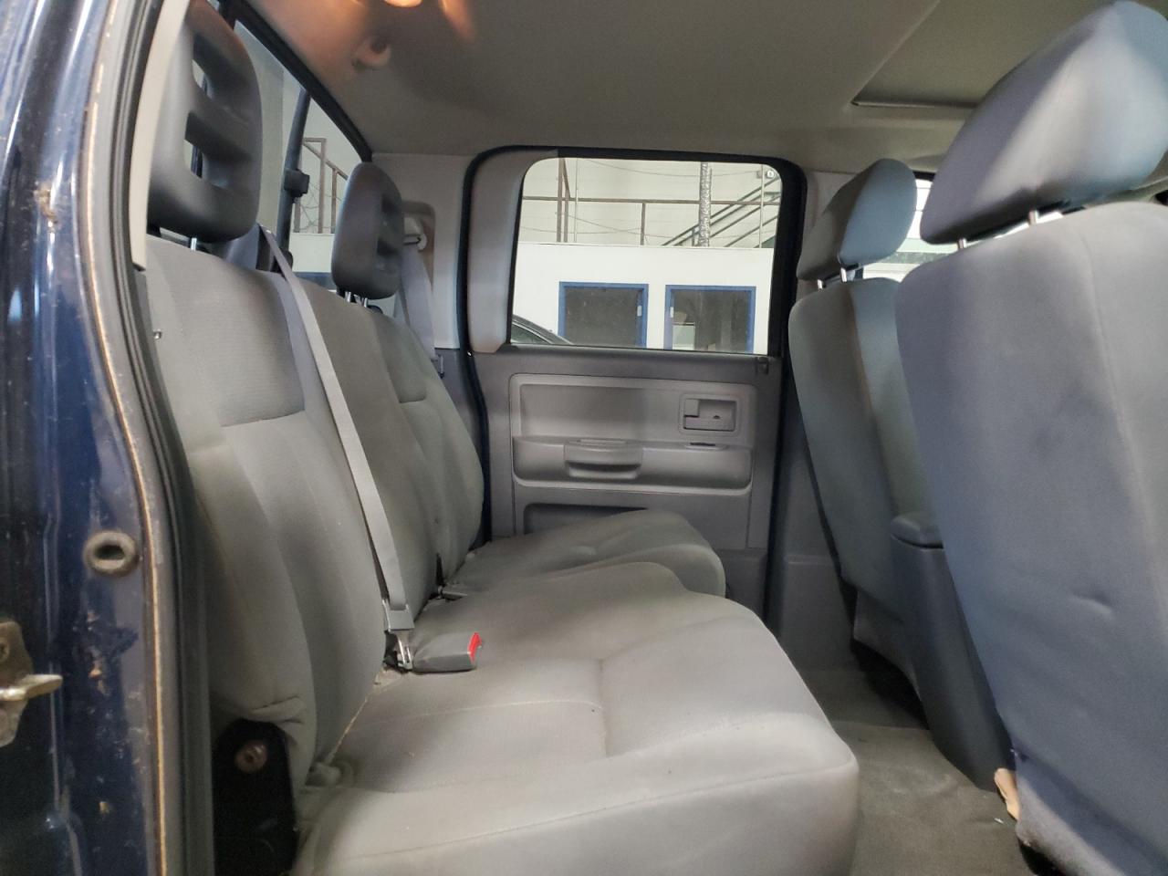 2006 Dodge Dakota - Image 10