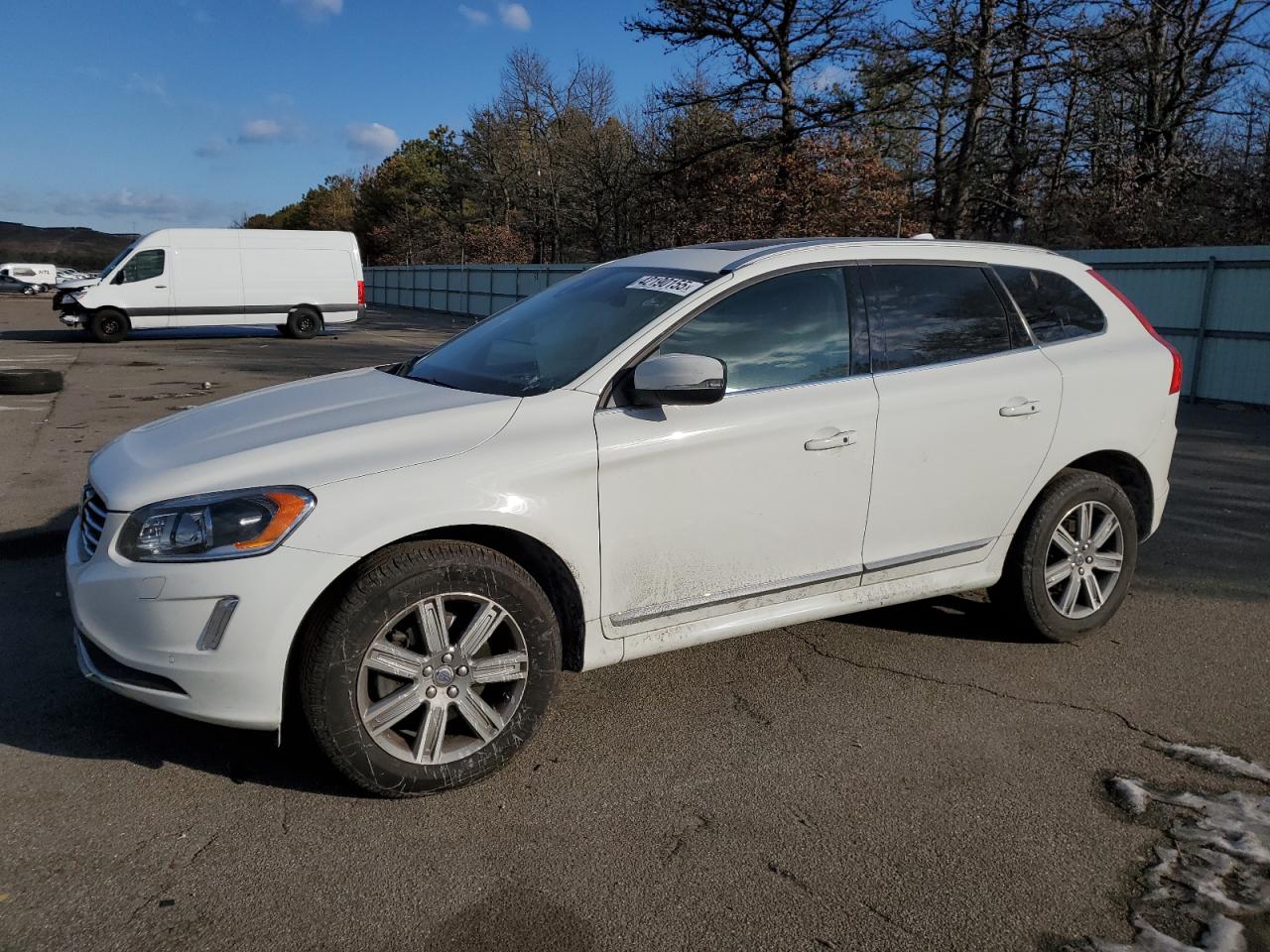 2017 Volvo XC60 - Image 1