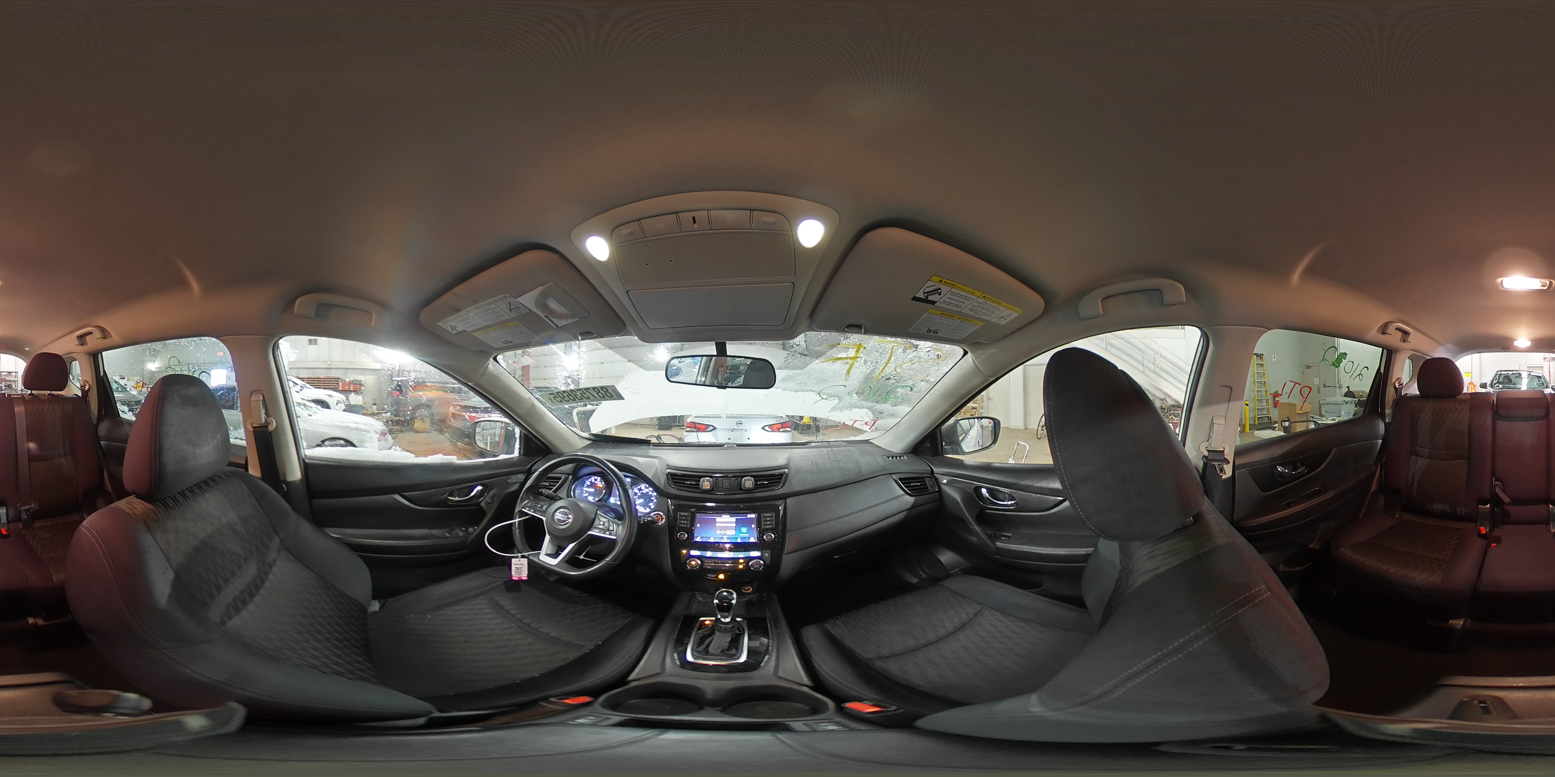 2018 Nissan Rogue - Image 14