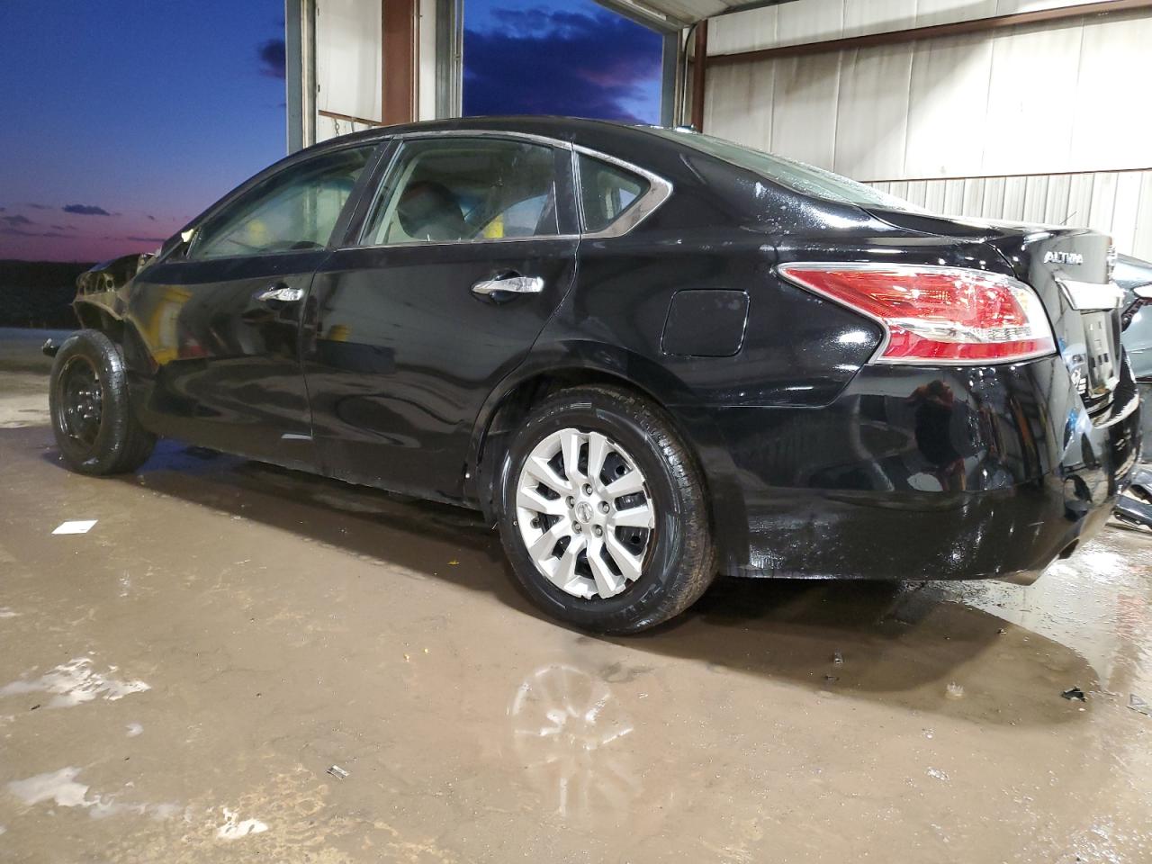 2015 Nissan Altima - Image 2