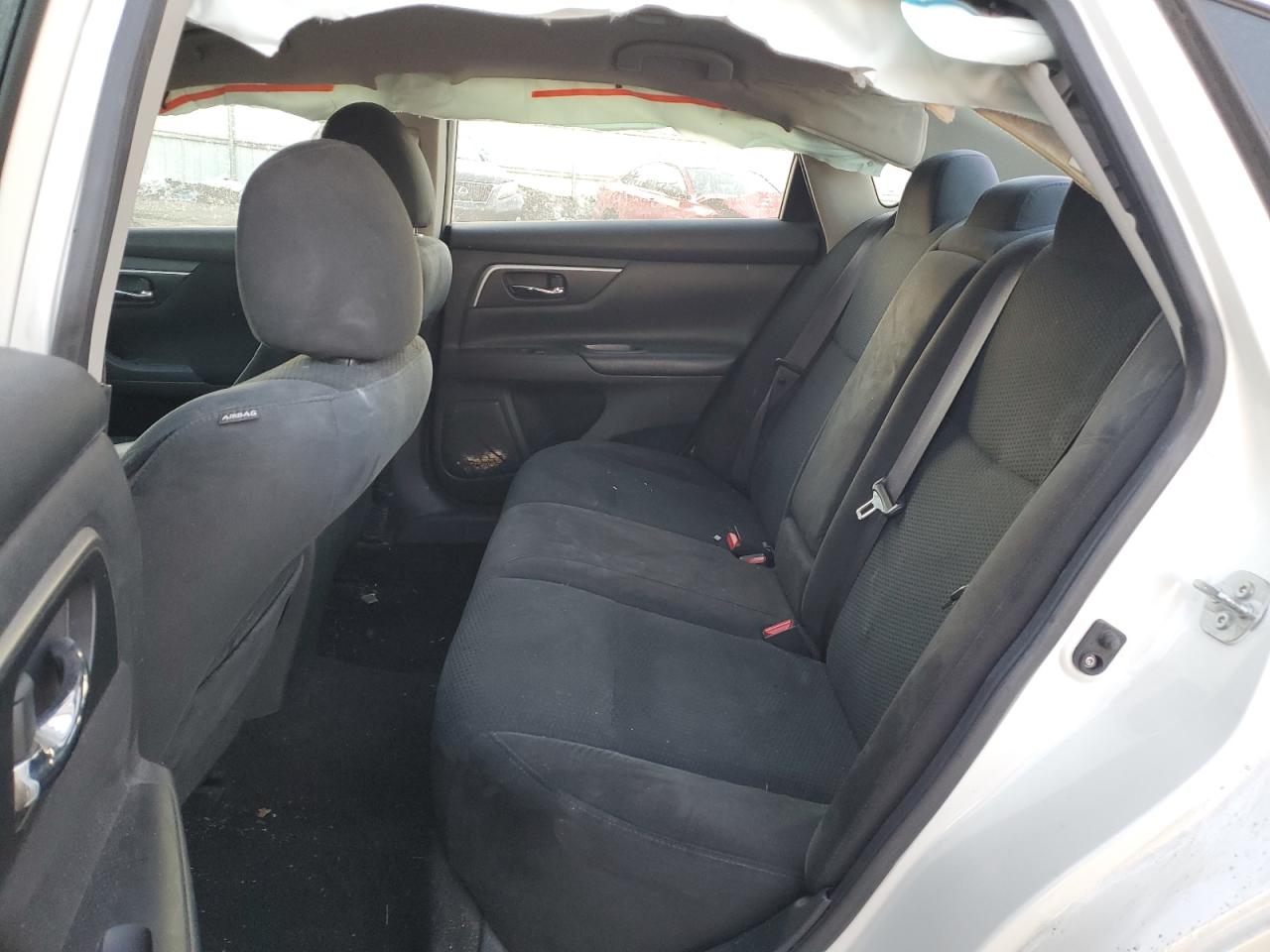 2015 Nissan Altima - Image 10
