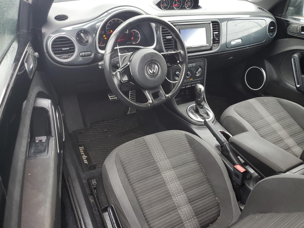 2013 Volkswagen Beetle - Image 8
