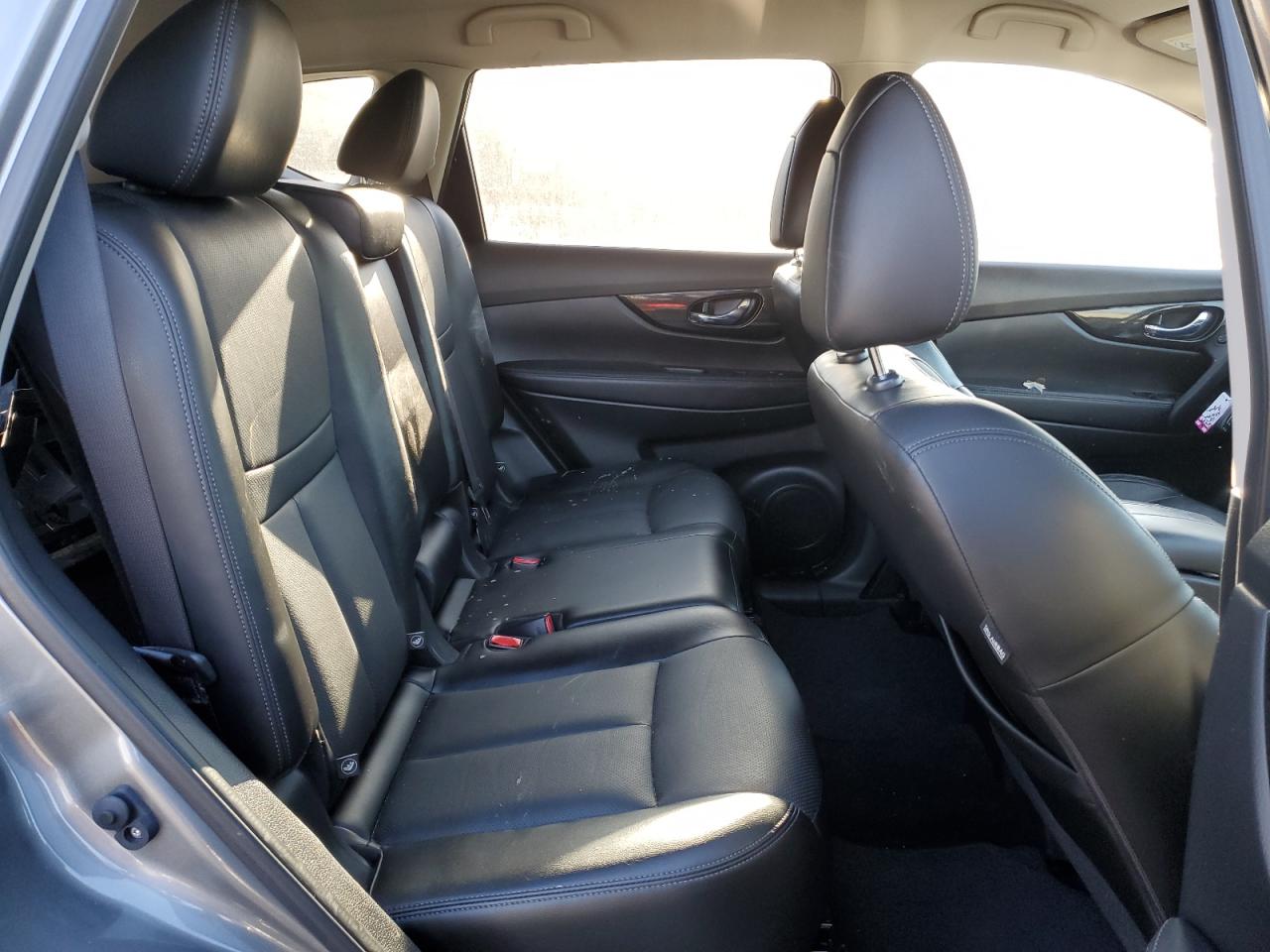 JN8AT2MV2JW318444 NISSAN ROGUE 2018