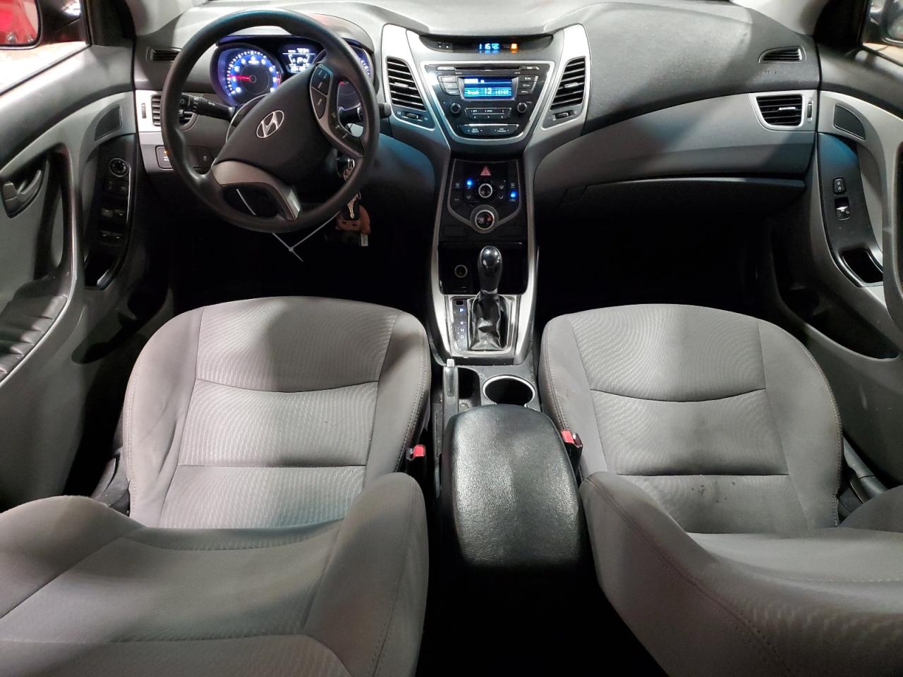 2015 Hyundai Elantra - Image 8