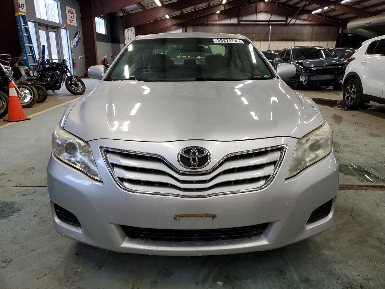 2010 Toyota Camry - Image 5