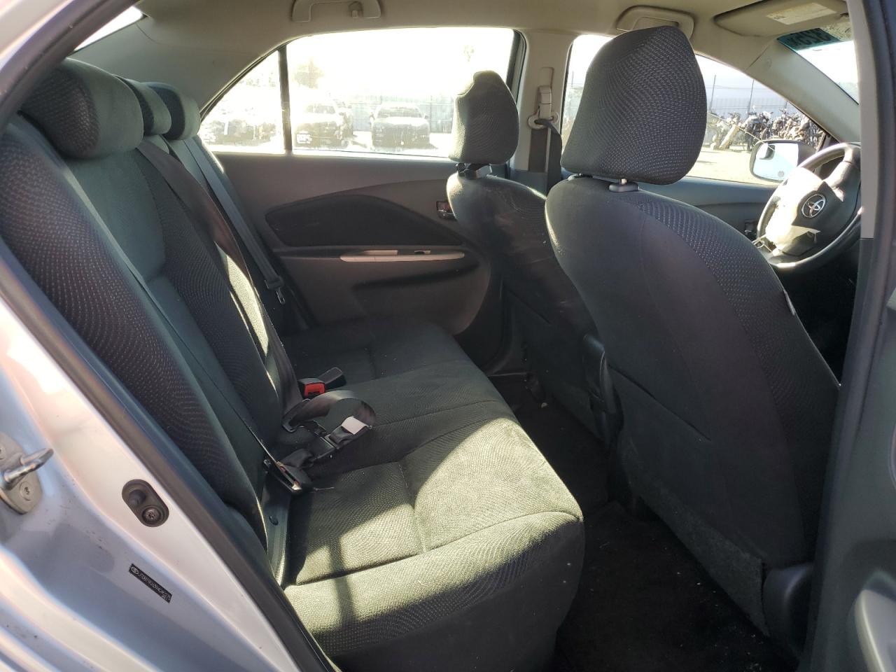 2009 Toyota Yaris - Image 10