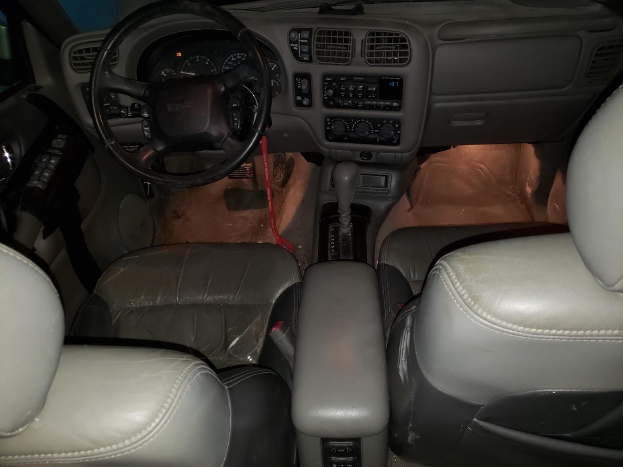 2000 GMC Jimmy - Image 8