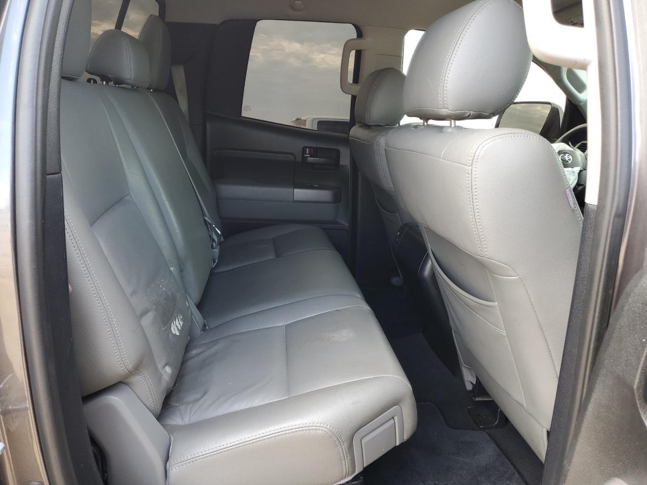 2013 Toyota Tundra - Image 11