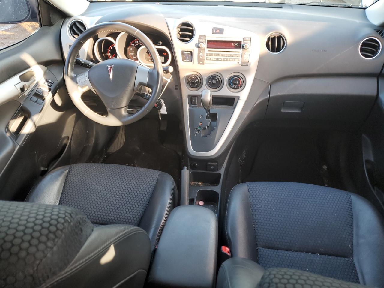 2009 Pontiac Vibe - Image 8