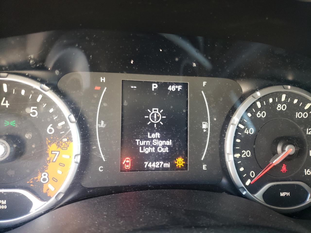 2015 Jeep Renegade - Image 9