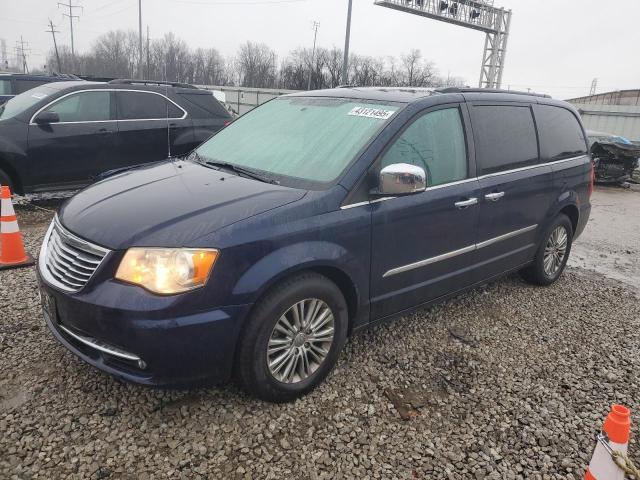 2013 Chrysler Town & Country Touring L