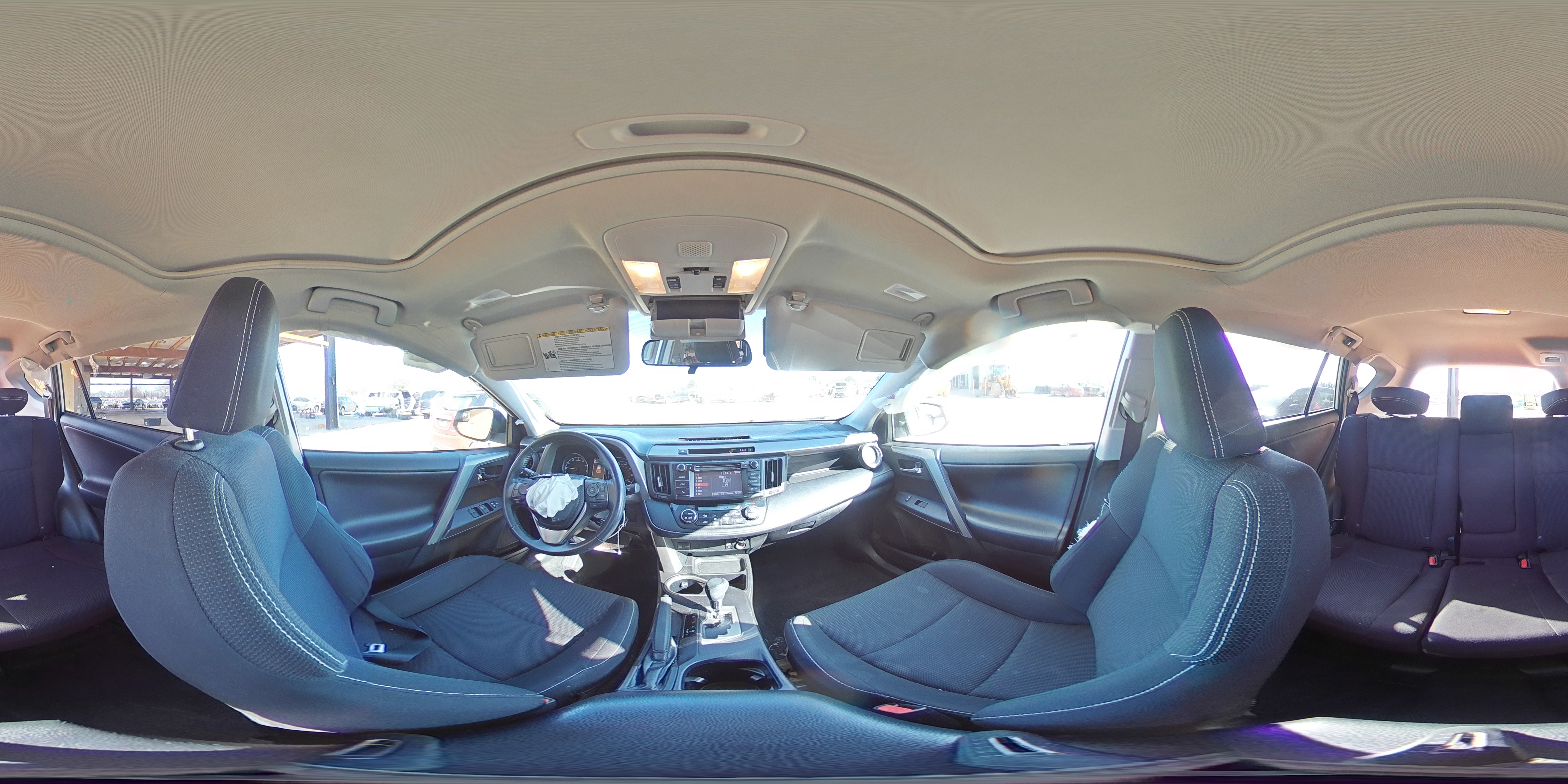 2018 Toyota RAV 4 - Image 15