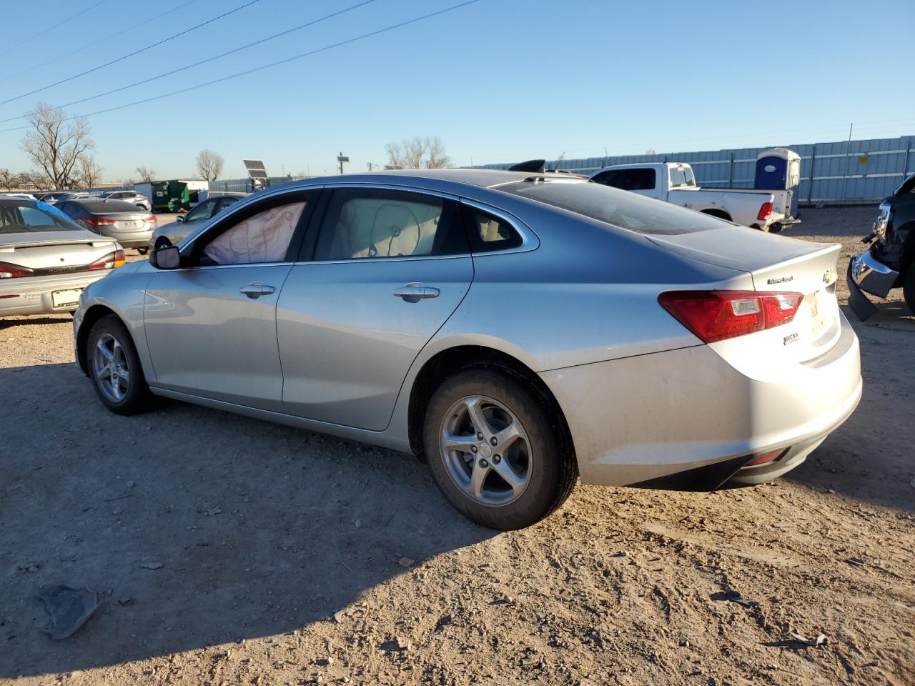 2018 Chevrolet Malibu - Image 2