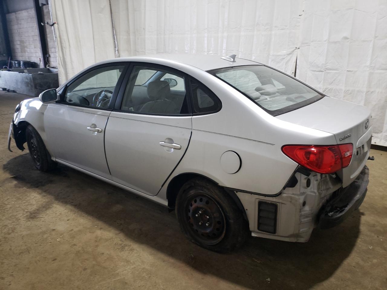 2009 Hyundai Elantra - Image 2