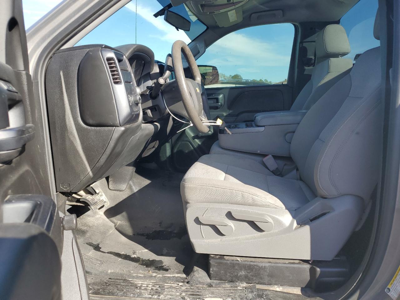 2017 Chevrolet Silverado - Image 7