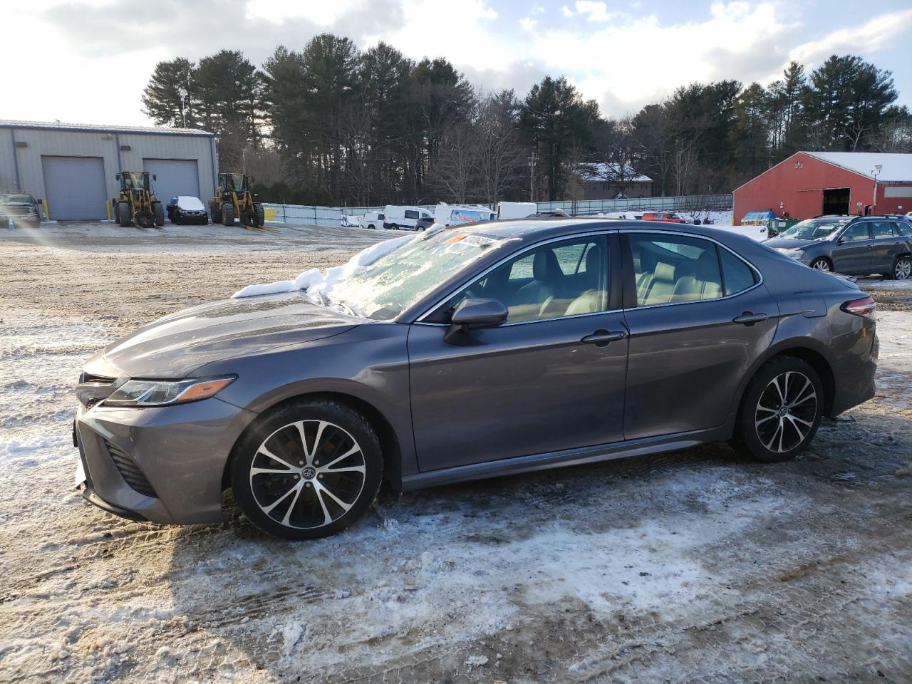 4T1B11HK5JU008022 TOYOTA CAMRY 2018
