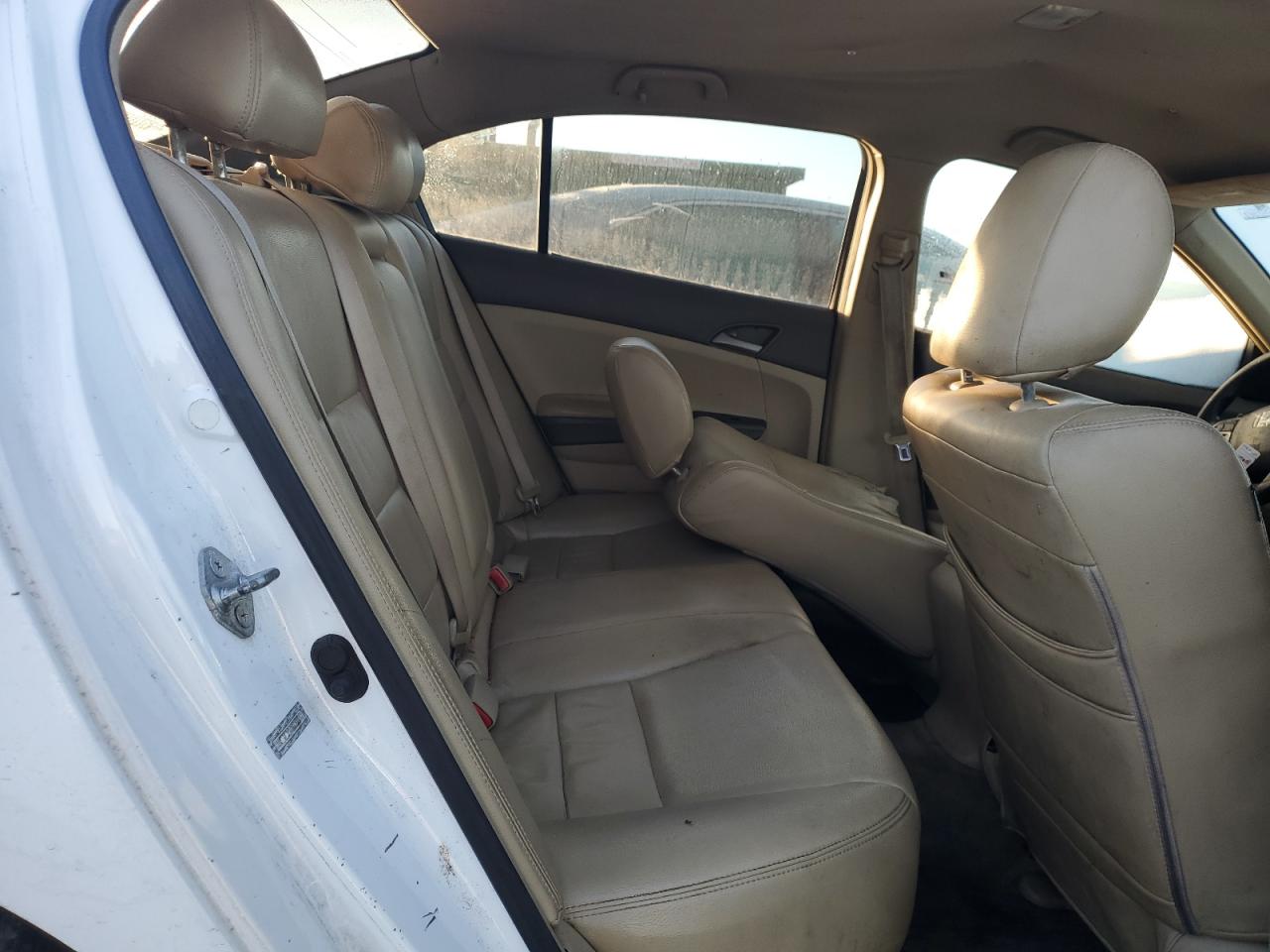 2009 Honda Accord - Image 10
