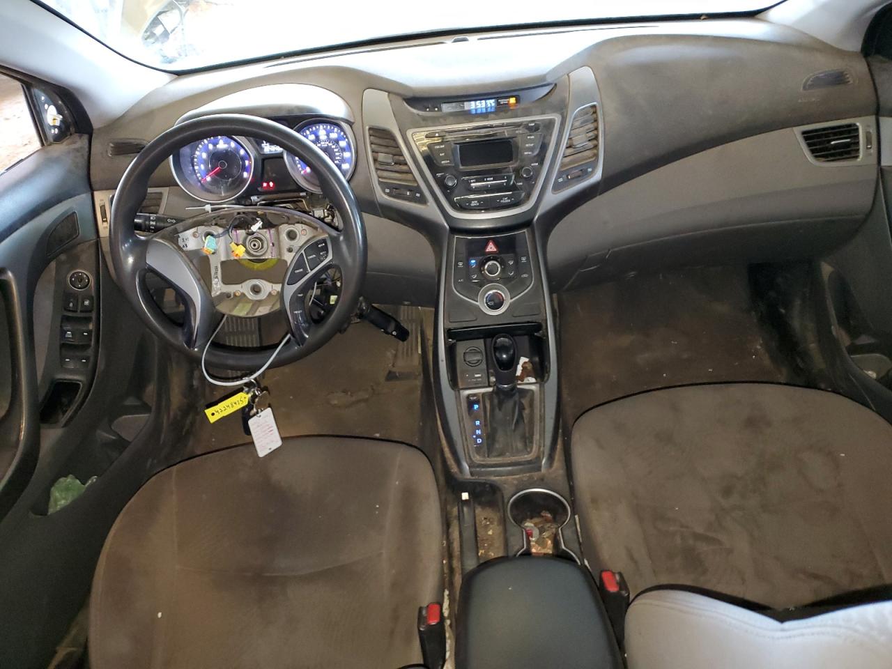 2016 Hyundai Elantra - Image 8