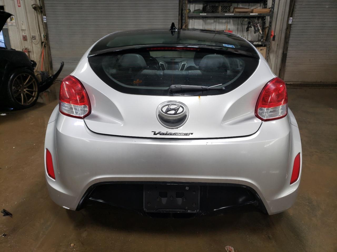 2013 Hyundai Veloster - Image 6