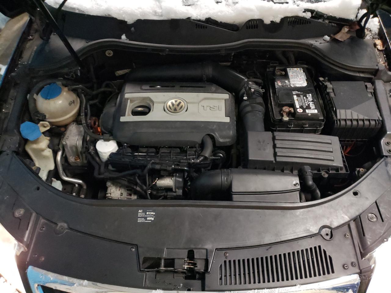 2010 Volkswagen Passat - Image 13