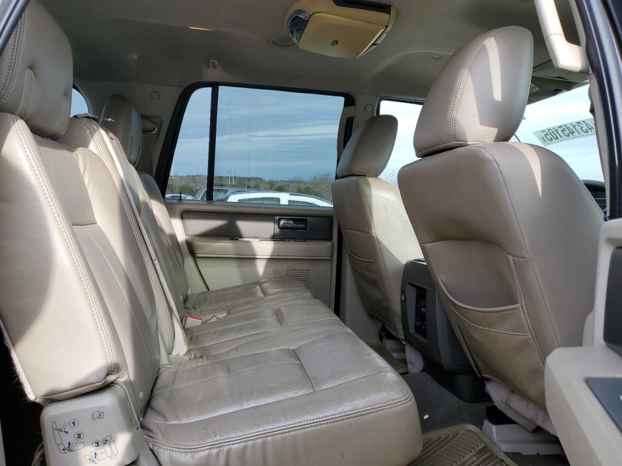 2010 Ford Expedition - Image 11
