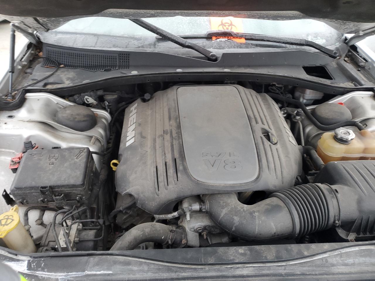 2012 Chrysler 300 - Image 11