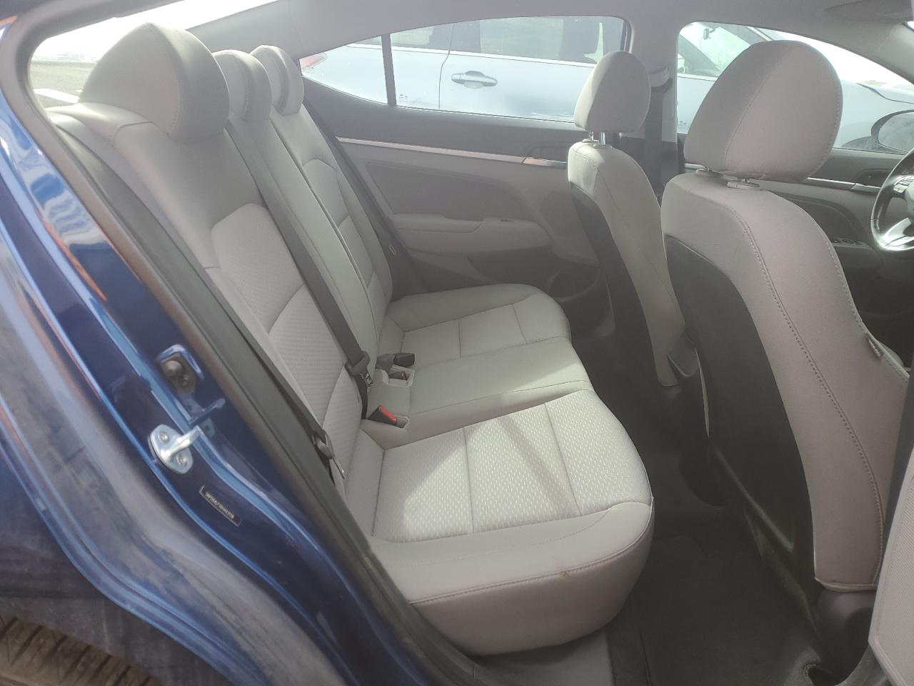 2019 Hyundai Elantra - Image 10