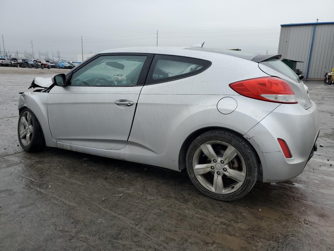 2013 Hyundai Veloster - Image 2