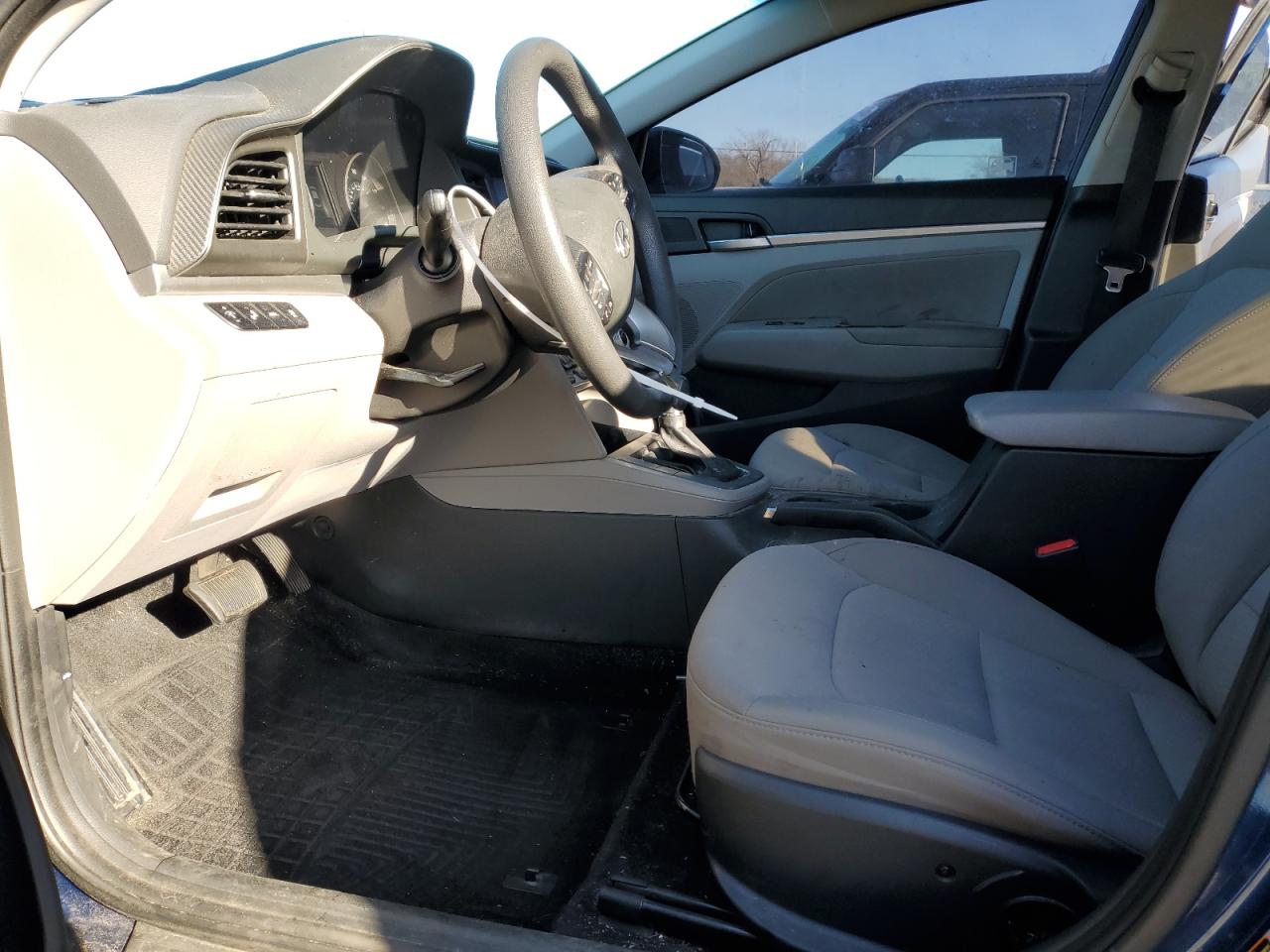 2020 Hyundai Elantra - Image 7