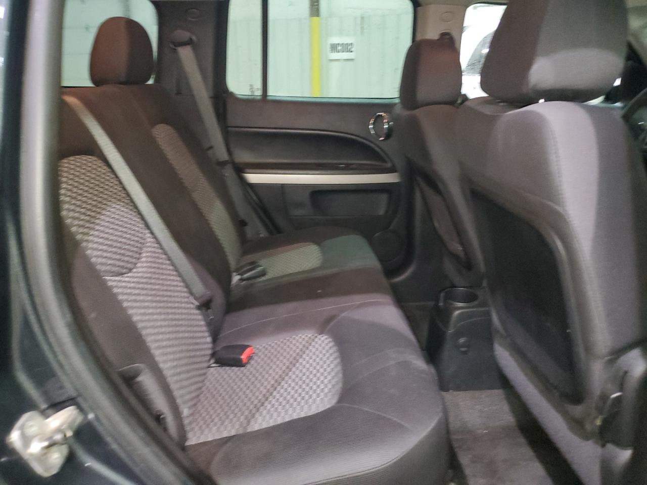 2011 Chevrolet HHR - Image 11