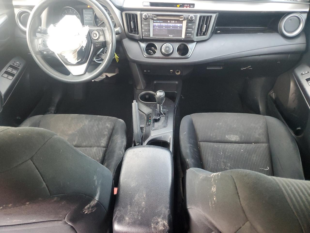 2017 Toyota RAV 4 - Image 8