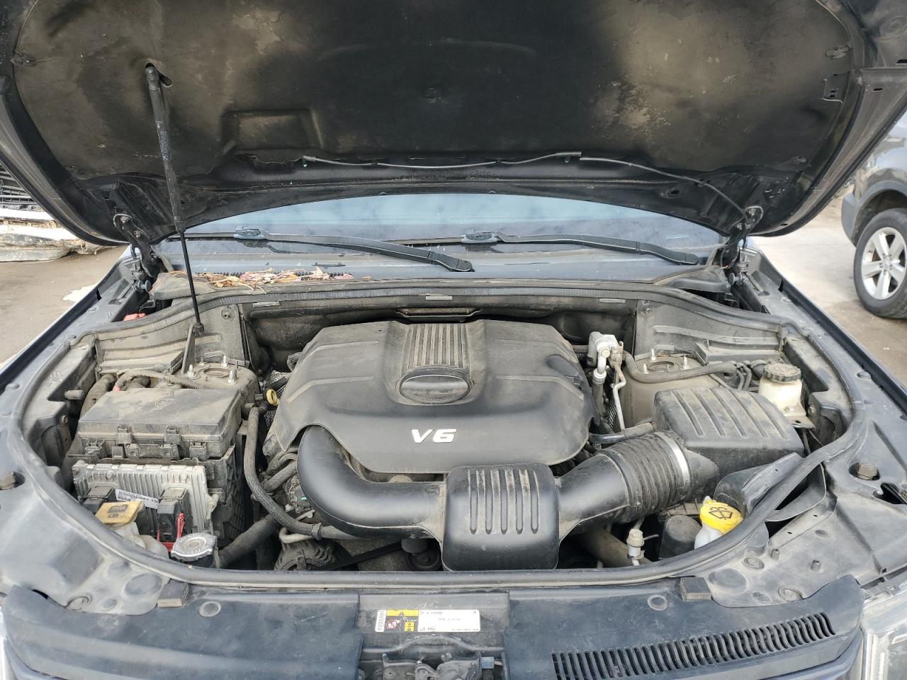 2015 Jeep Grand Cherokee - Image 12