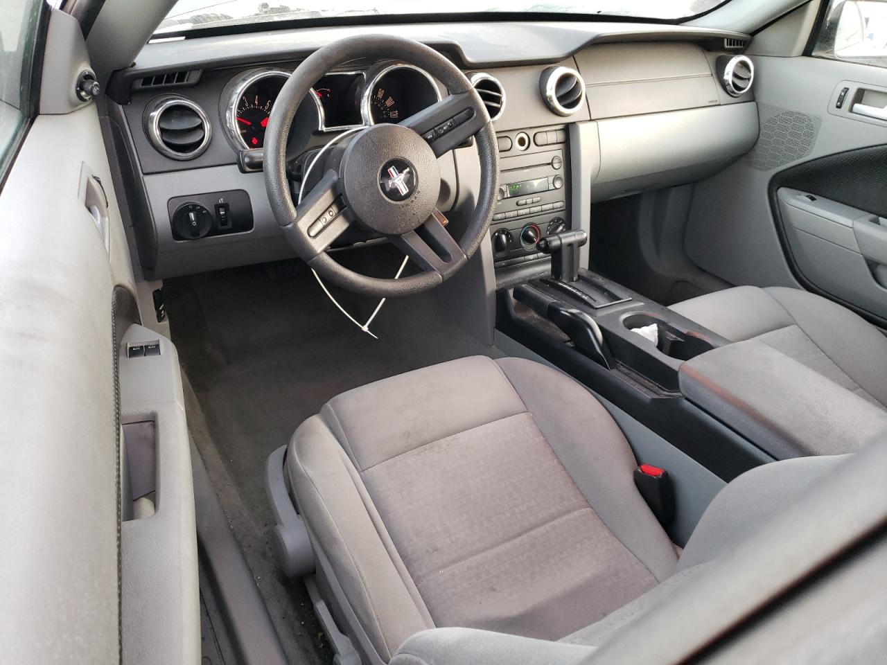2007 Ford Mustang - Image 8
