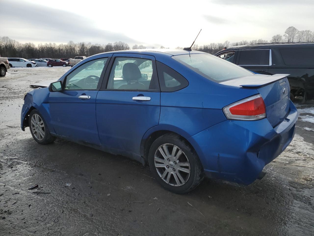 2010 Ford Focus - Image 2
