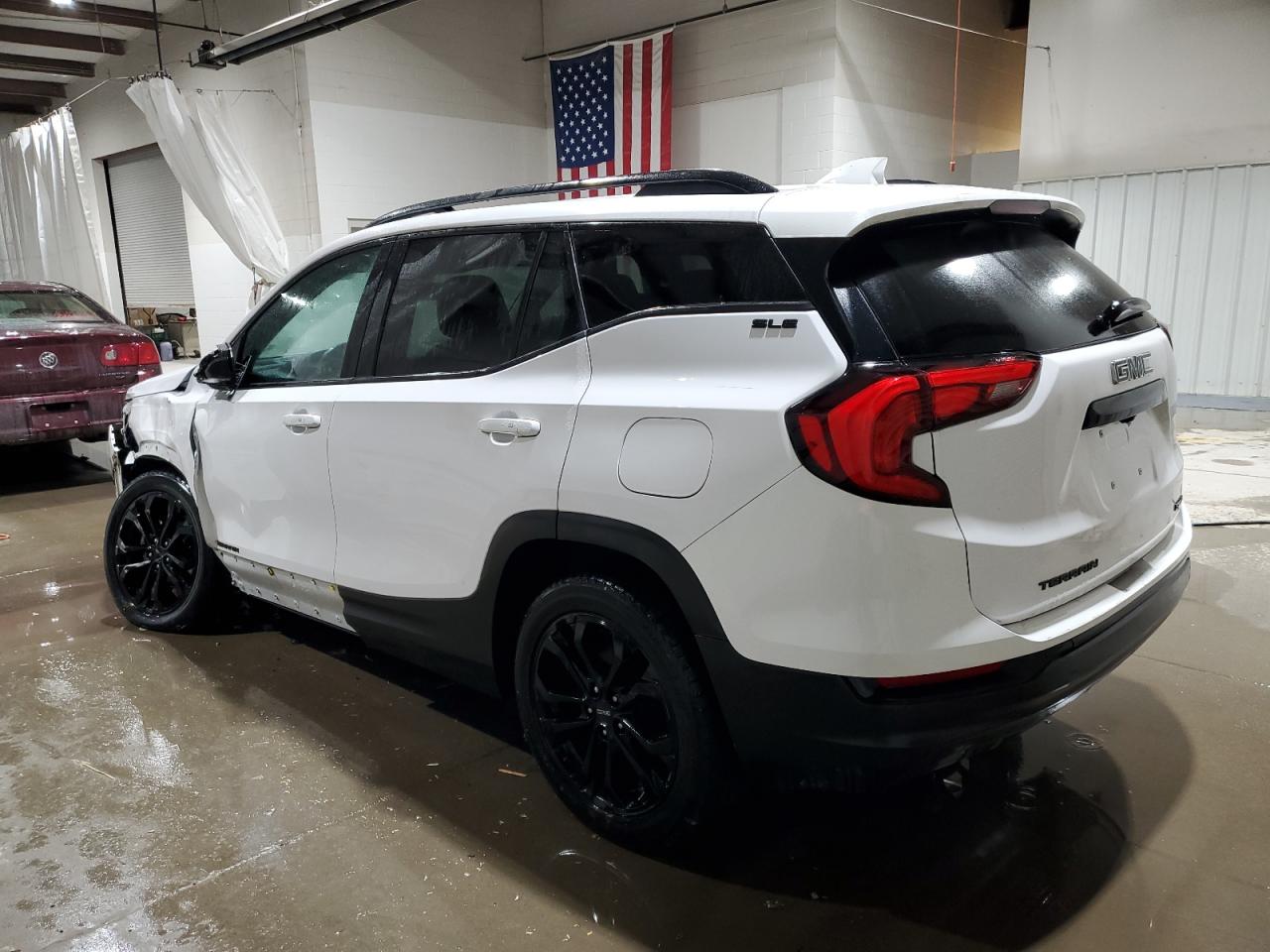 2020 GMC Terrain - Image 2