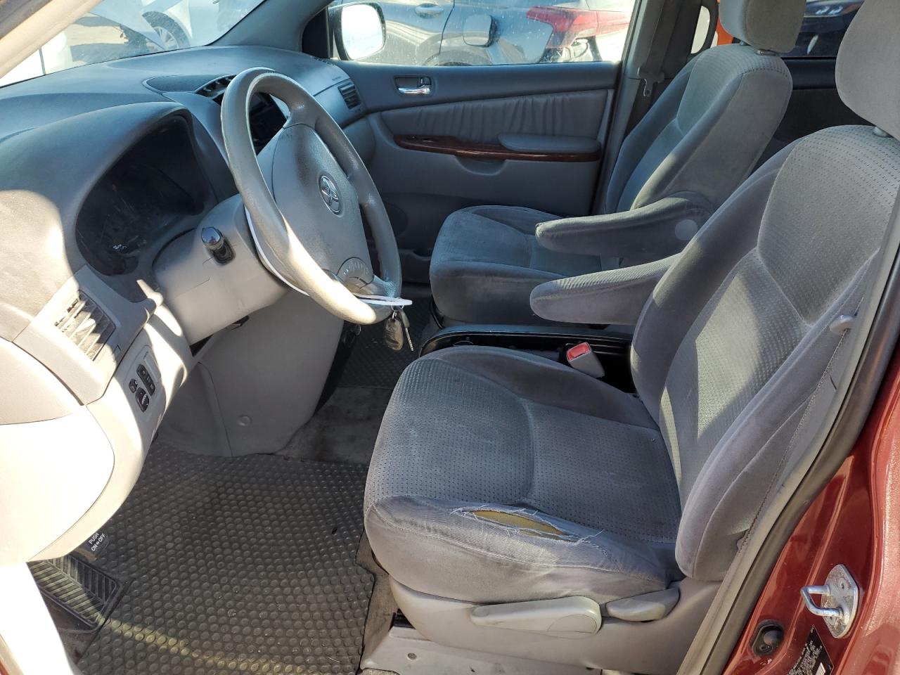 2007 Toyota Sienna - Image 7