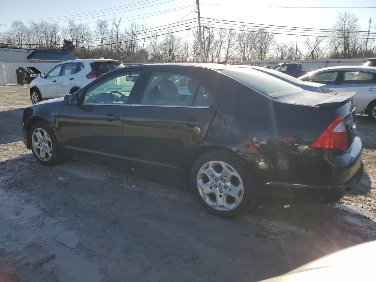 2010 Ford Fusion - Image 2