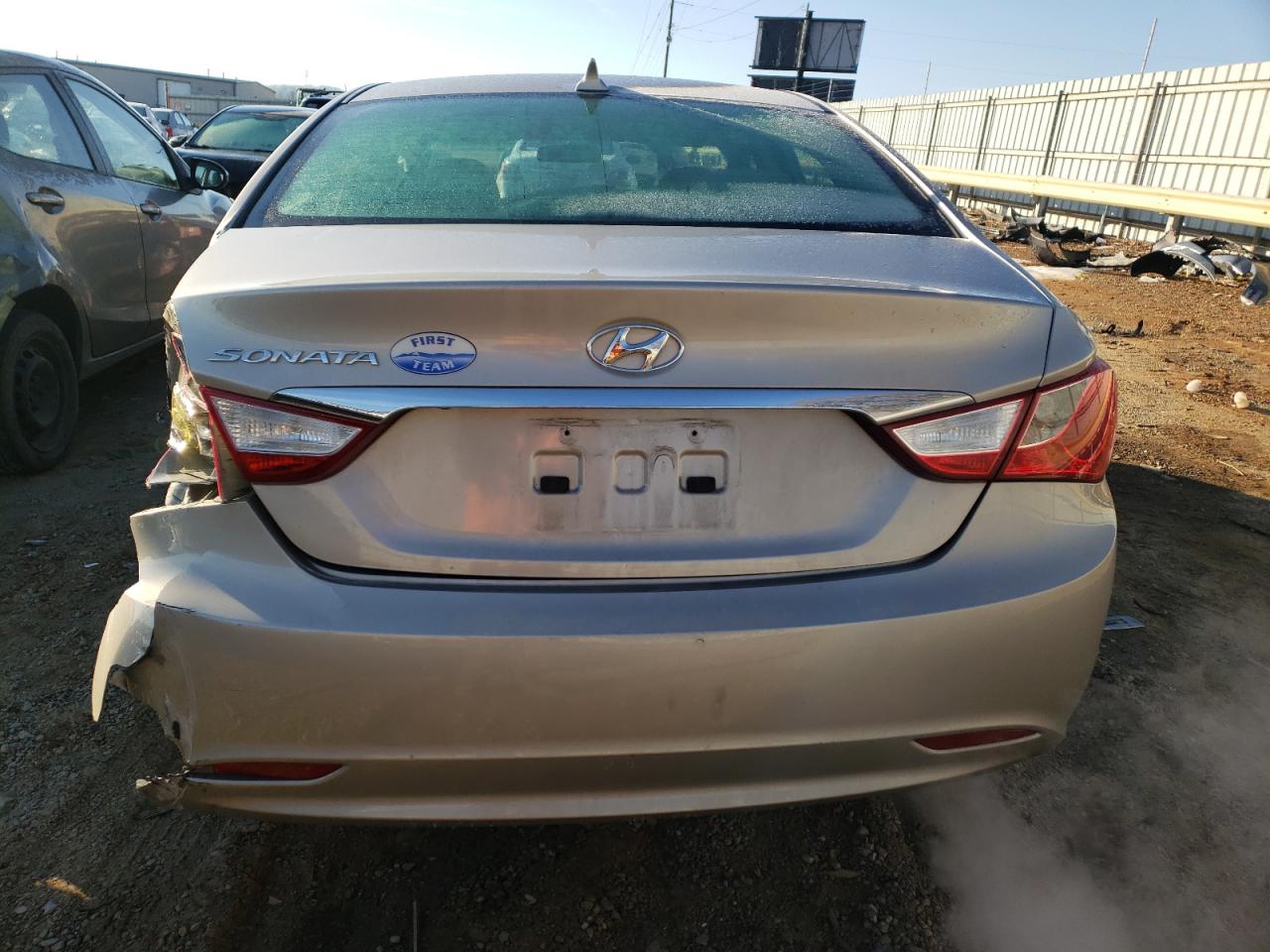 2011 Hyundai Sonata - Image 6