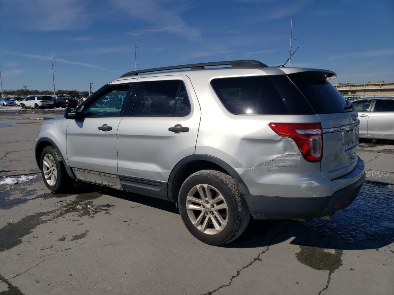 2015 Ford Explorer - Image 2