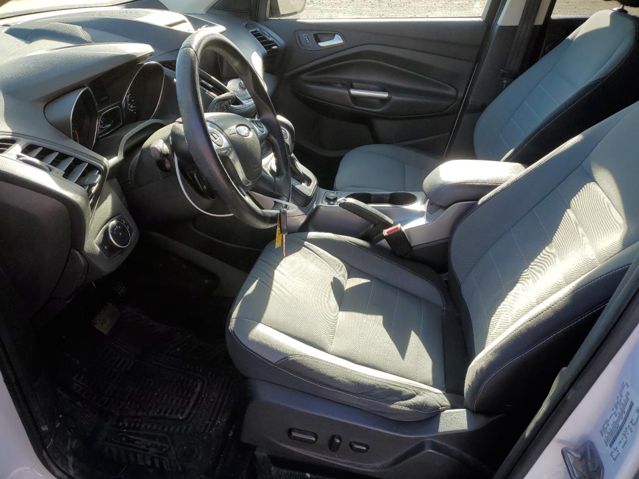 1FMCU9GXXGUA79605 FORD ESCAPE 2016