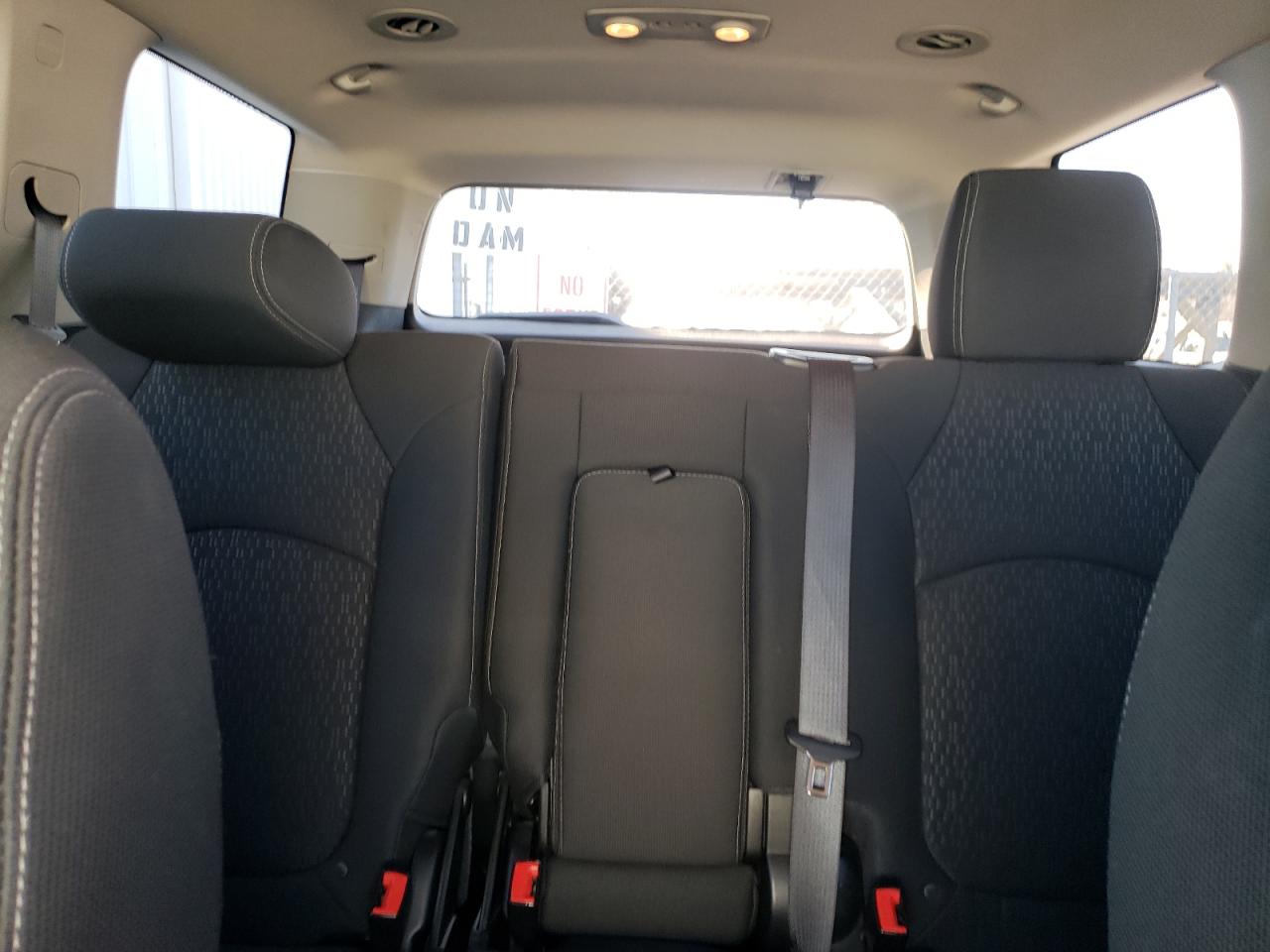 2013 GMC Acadia - Image 10