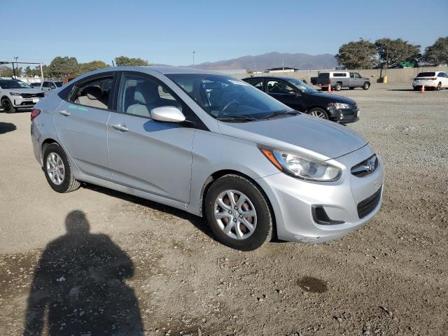  HYUNDAI ACCENT 2013 Srebrny