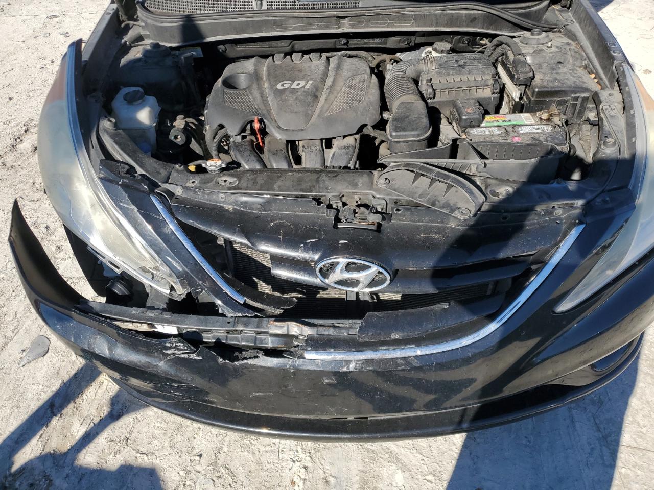 2013 Hyundai Sonata - Image 11