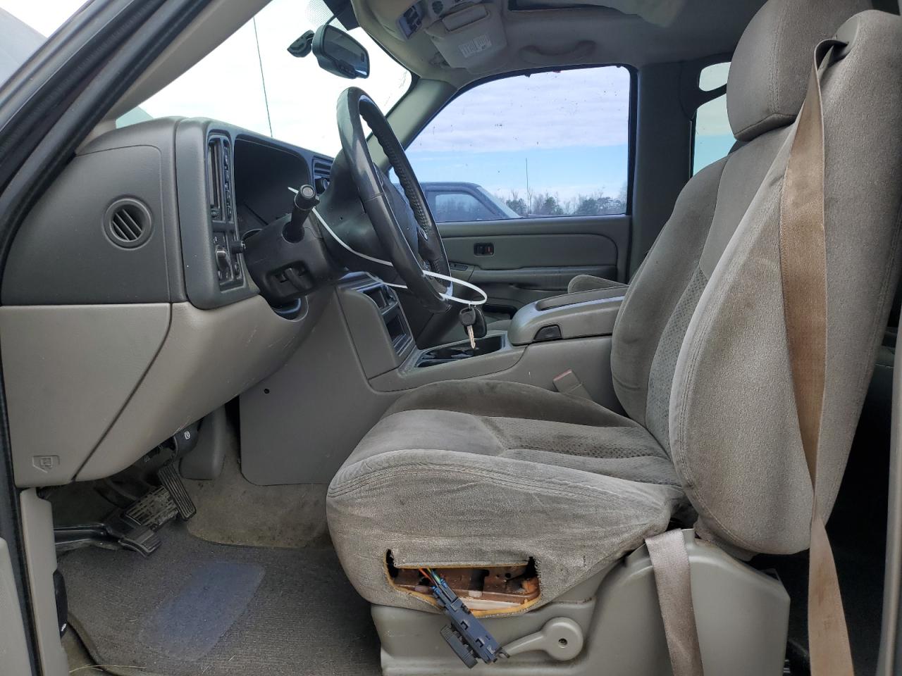 2005 Chevrolet Tahoe - Image 7