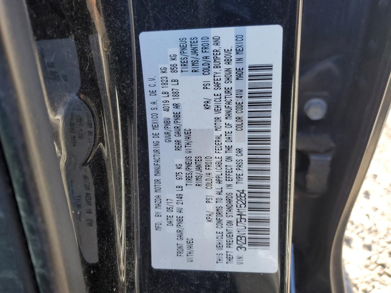 2017 Mazda 3 - Image 13