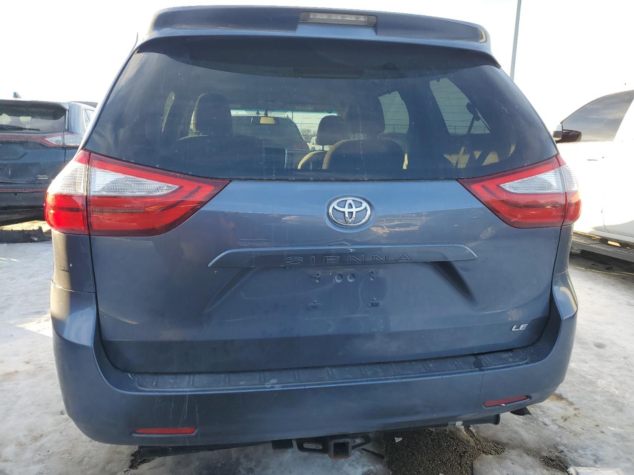 2015 Toyota Sienna - Image 6