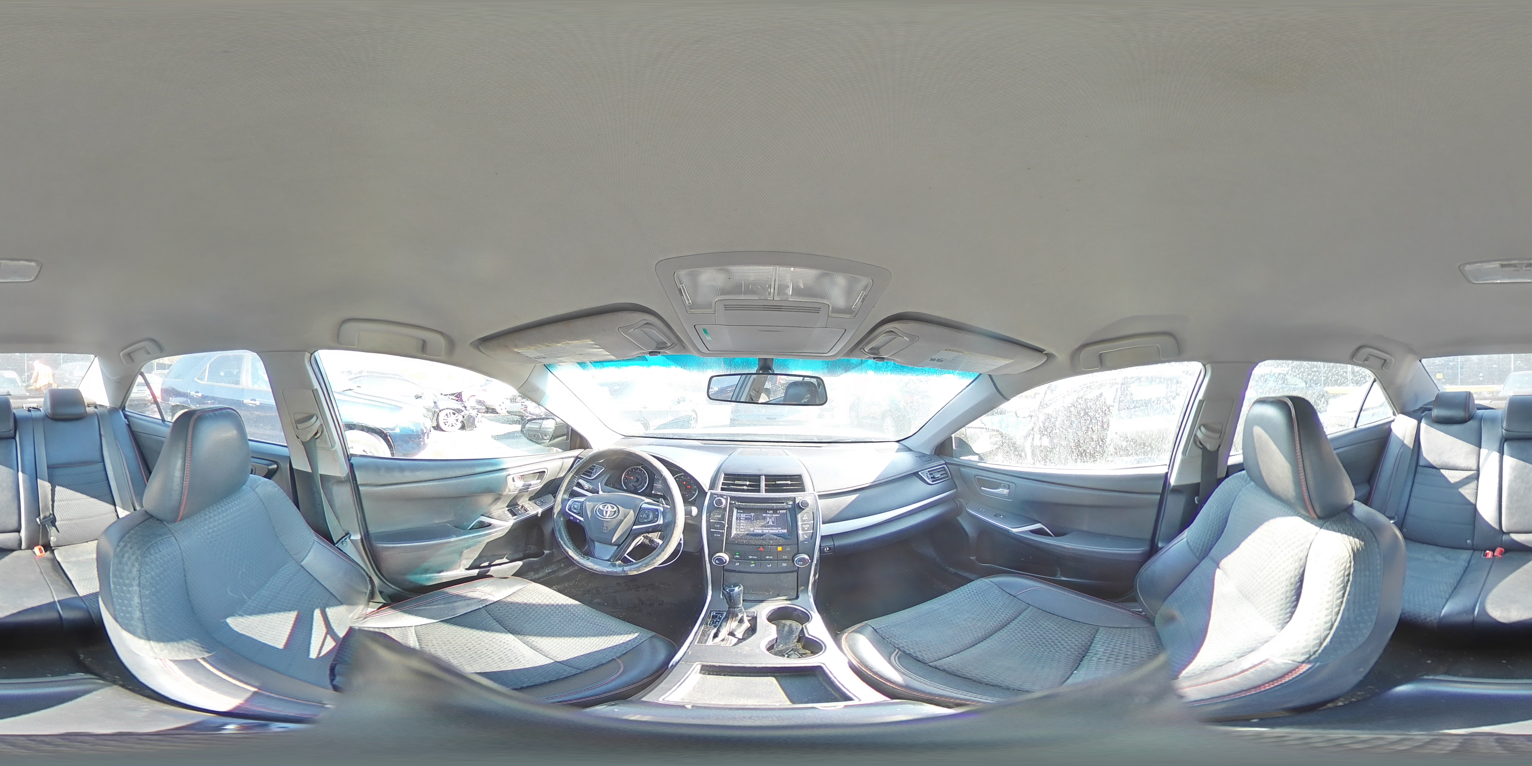 2015 Toyota Camry - Image 12