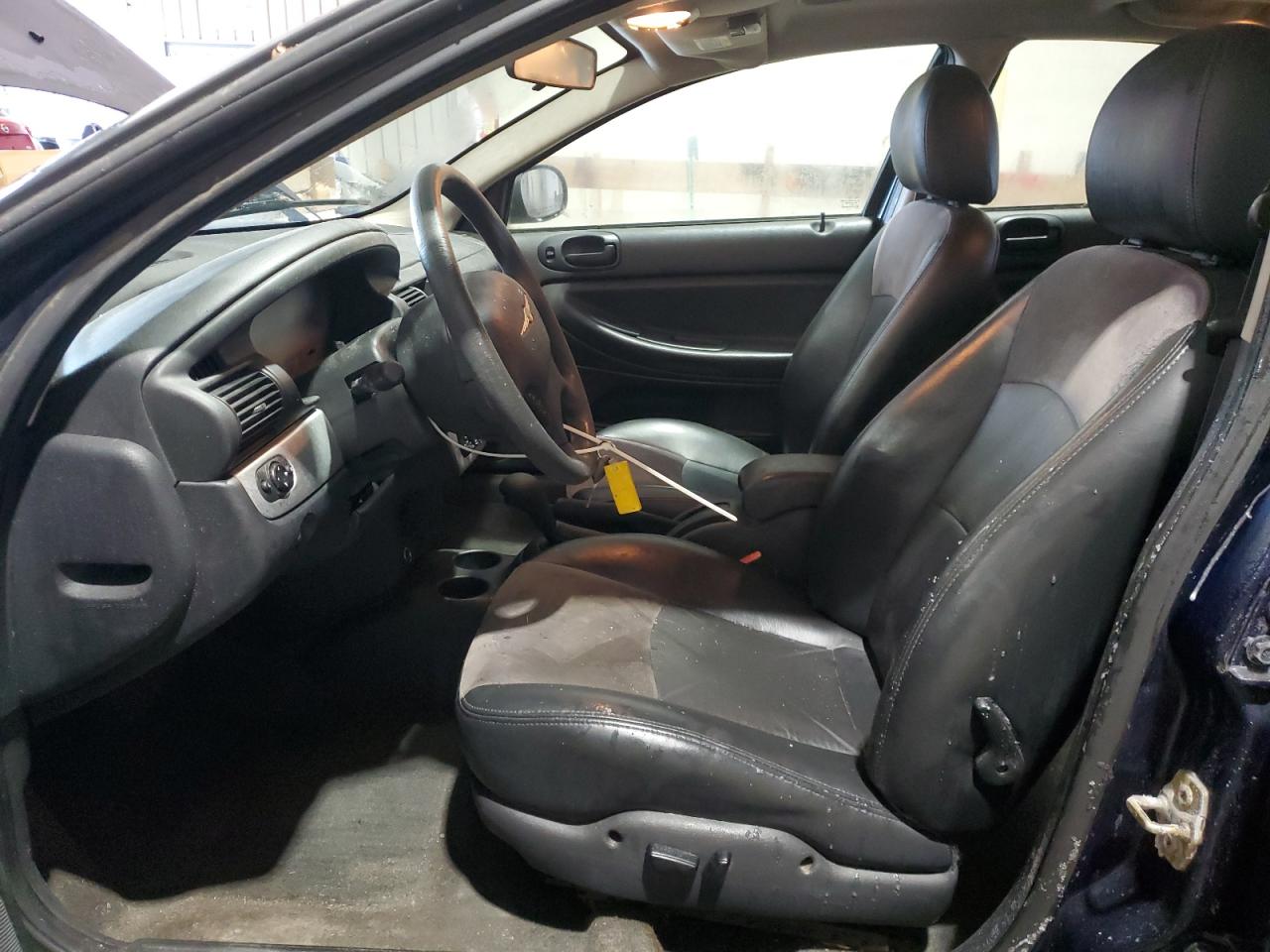 2005 Chrysler Sebring - Image 7